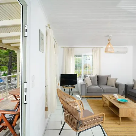 Ferienhaus Glifoneri Seaside House *