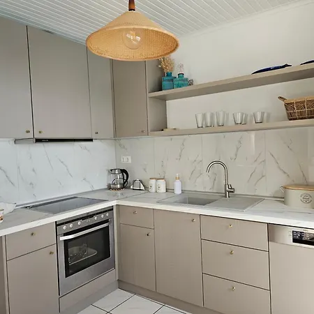 Holiday home Glifoneri Seaside House *